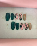 Glossy Green Geomteric Press on Fake Nails // tns867