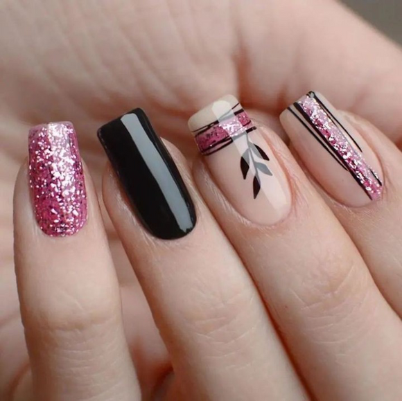 Glossy Black Floral and Pink Glitter Press on Fake Artificial Nails / tns561