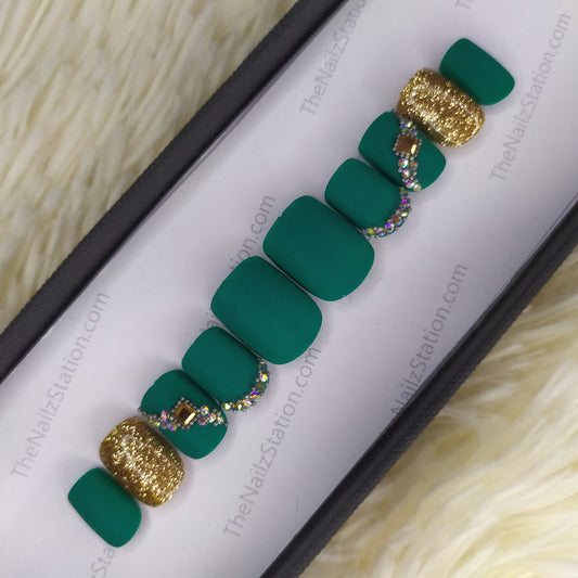 The NailzStation Matte Green Studded Press on Fake Artificial Nails Set with glue, filer, sticker application kit // 1358