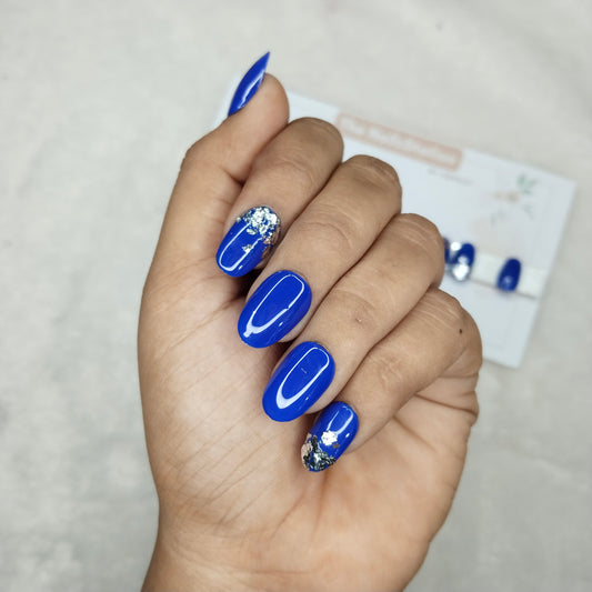 The NailzStation Glossy Blue Silver Glitter Press on Fake Artificial Nails Set with glue, filer, sticker application kit // 1441