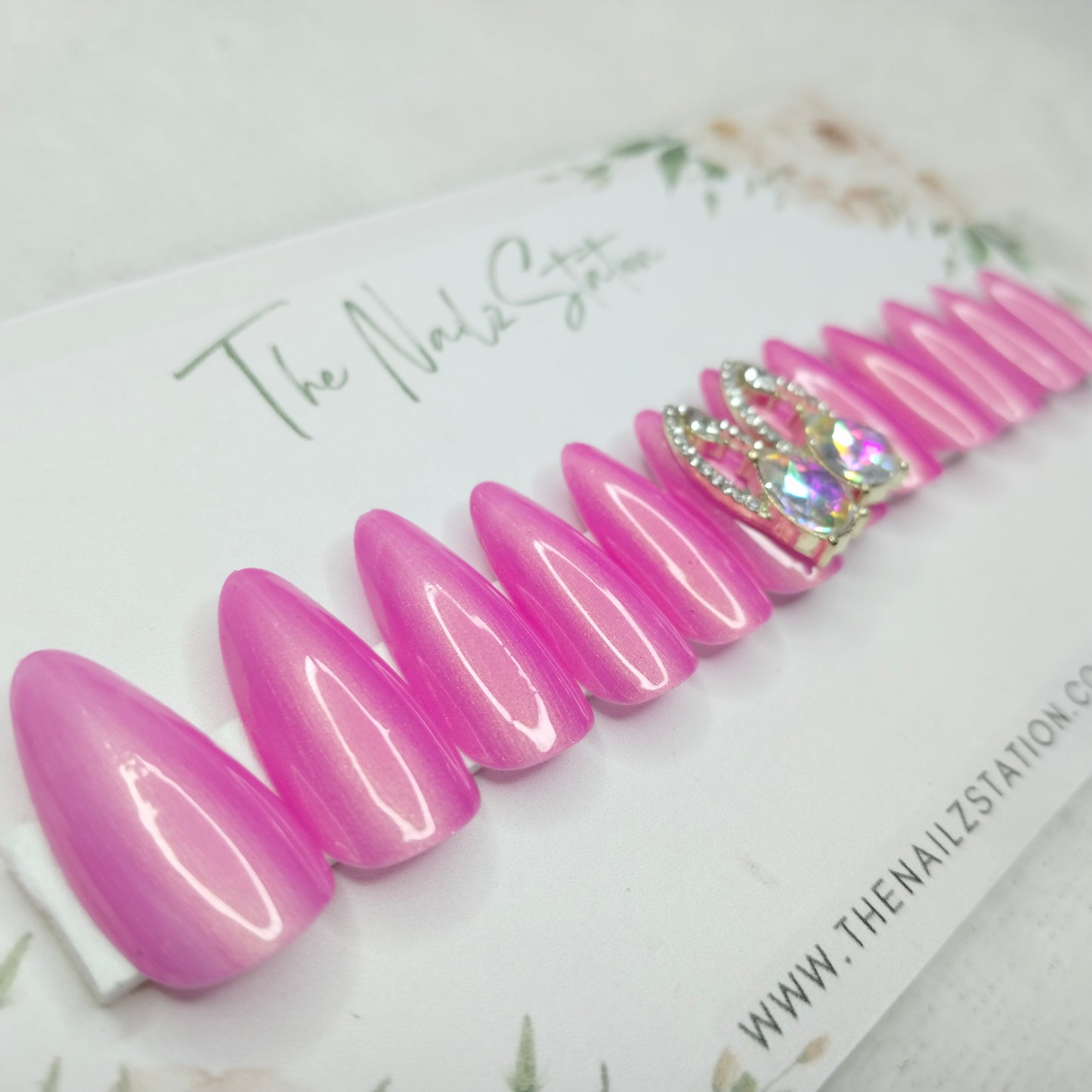 The NailzStation Glossy Pink Chrome 3D Jewelry Press on Fake Artificial Nails Set with glue, filer, sticker application kit // 1457