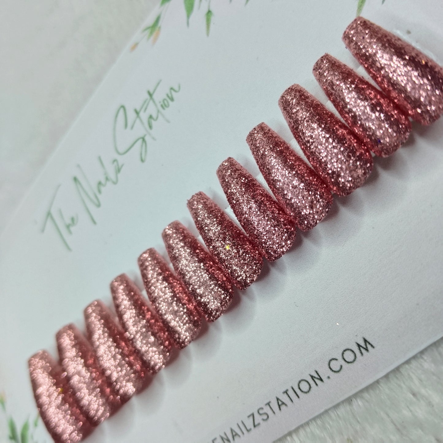 The NailzStation Glossy Peach Glitter Press on Fake Artificial Nails Set with glue, filer, sticker application kit // 1489