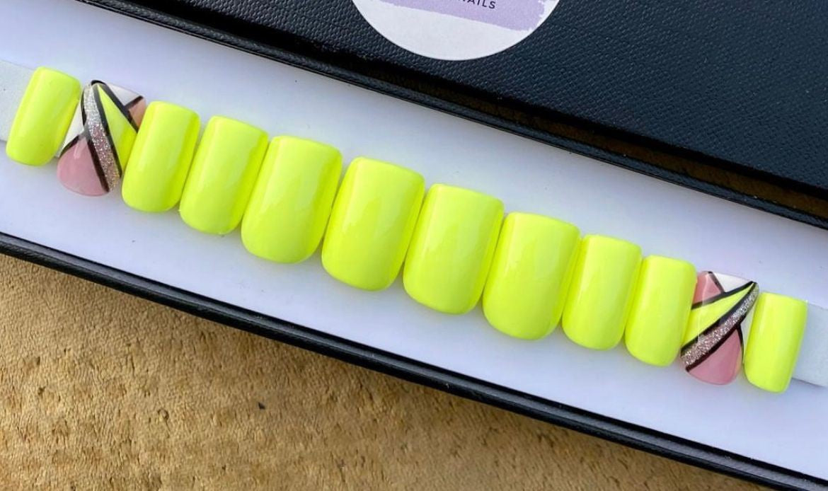 Glossy Neon Geomteric Press on Fake Artificial Nails / tns759