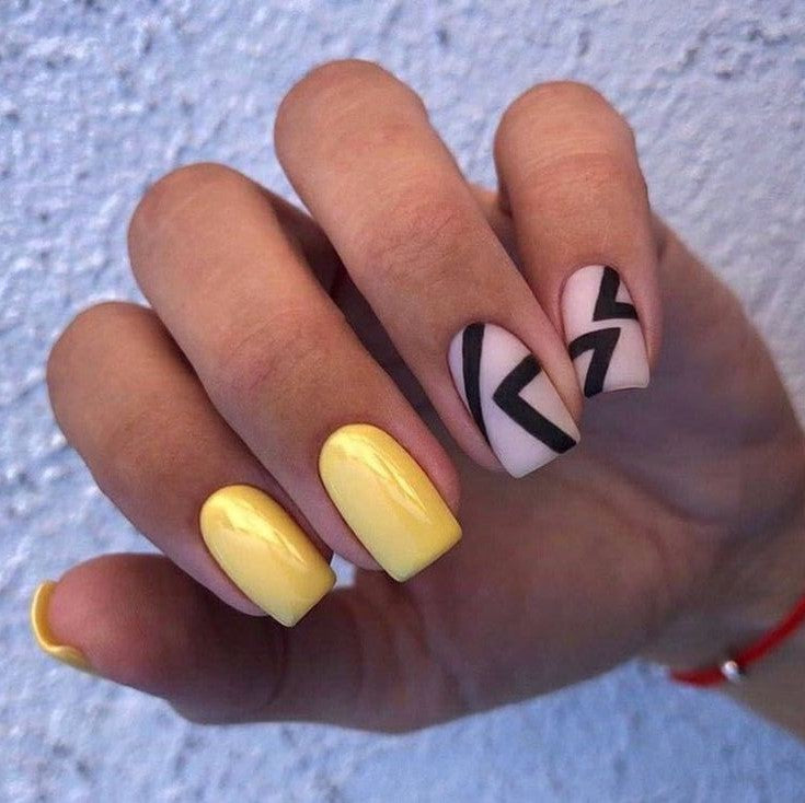 Glossy Yellow Geometric Press on Fake Artificial Nails / tns774