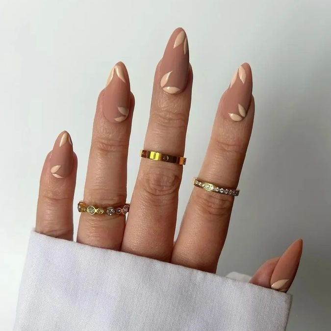 Matte Nude Floral Press on Fake Artificial Nails / tns649