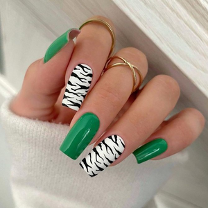 Glossy Green Animal Print Press on Fake Artificial Nails / tns612