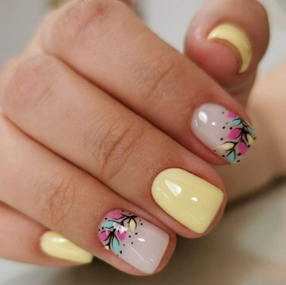 Glossy Yellow Floral Press on Fake Artificial Nails / tns553