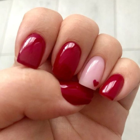 Glossy Red Hearts Press on Fake Artificial Nails / tns551