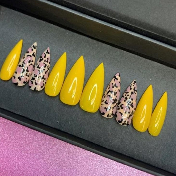 Glossy Yellow Animal Print Press on Fake Artificial Nails / tns822