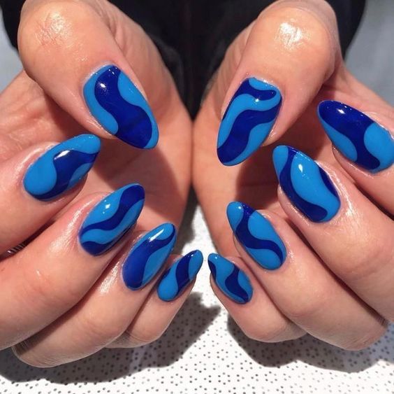 Glossy Blue Swirls Press on Fake Nails // tns162