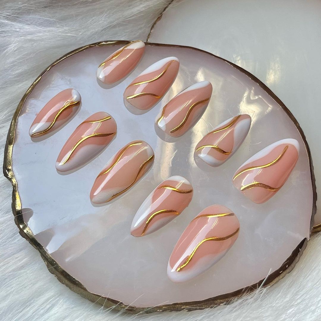 Glossy Chrome Swirls Press on Fake Nails // tns420
