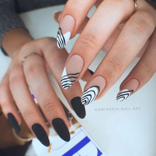 Glossy Black and White Swirls Press on Fake Nails // tns467