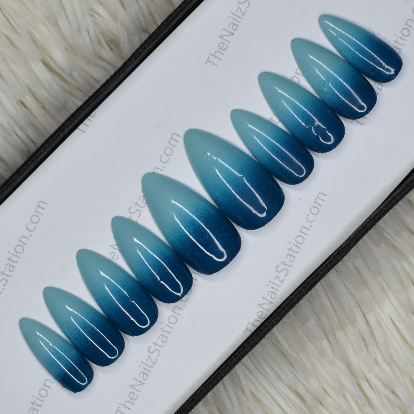 Glossy Light Blue and Dark Blue Ombre Press on Nails Set // 474