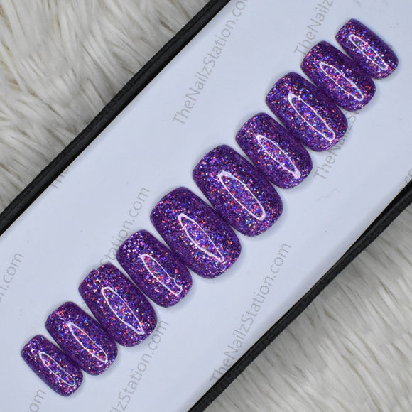 Glossy Purple Holographic Glitter Press on Nails Set // 520