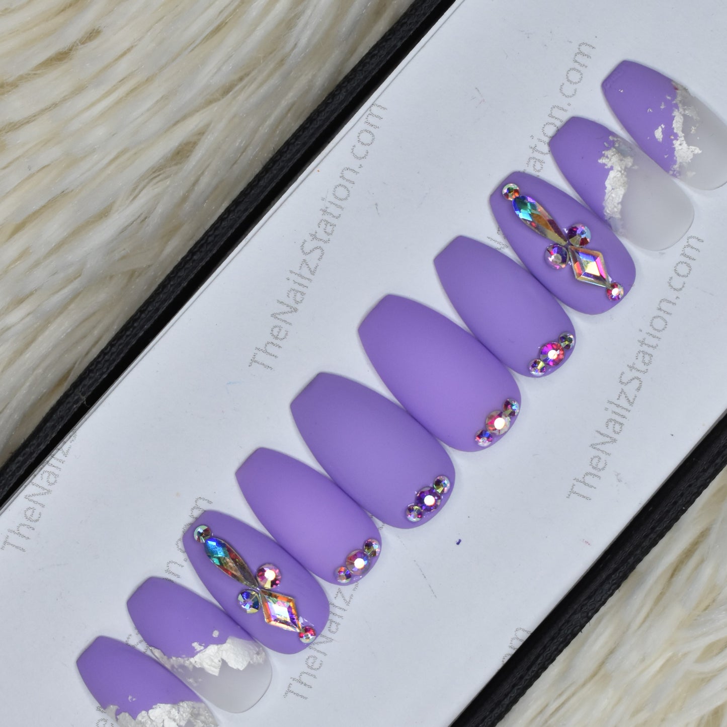 Matte lavender Rhinestones Press on Nails Set // 331