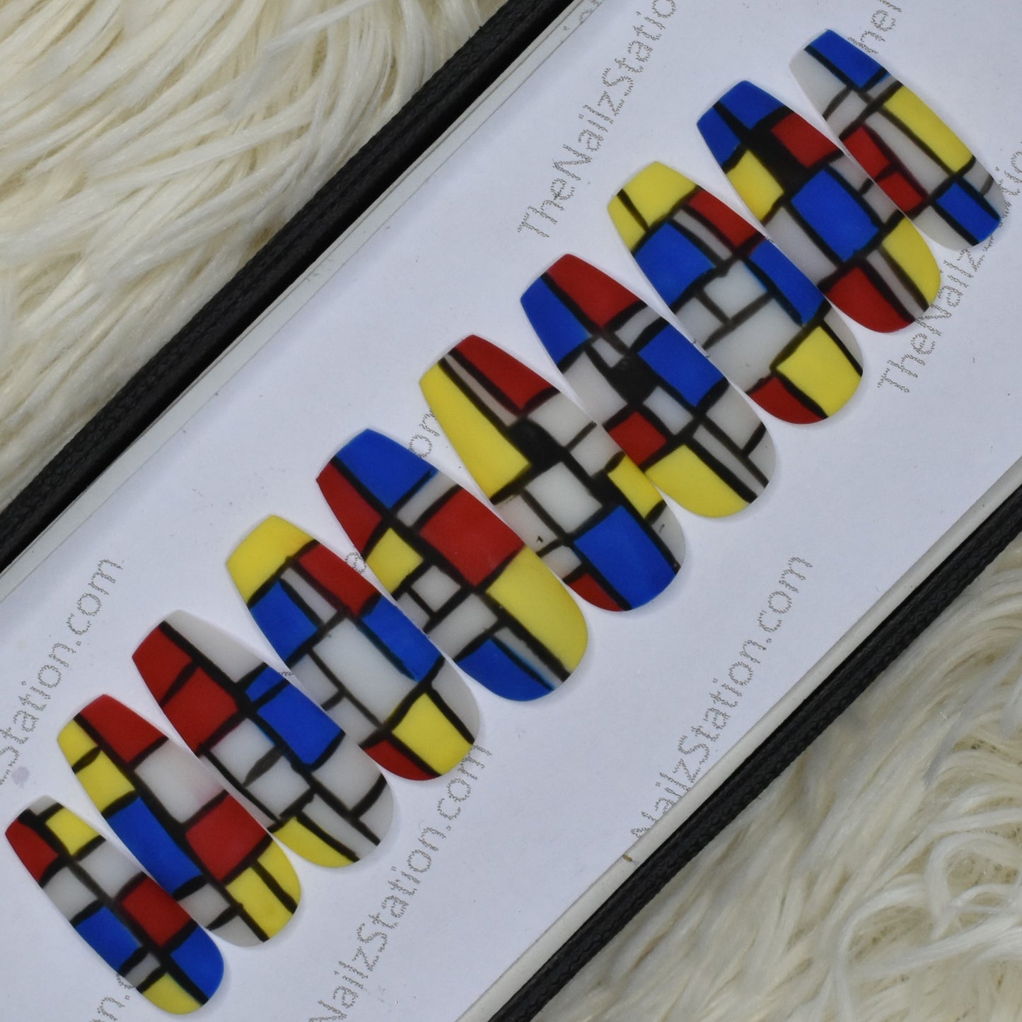 Matte Color Blocks Press on Nails Set // 164