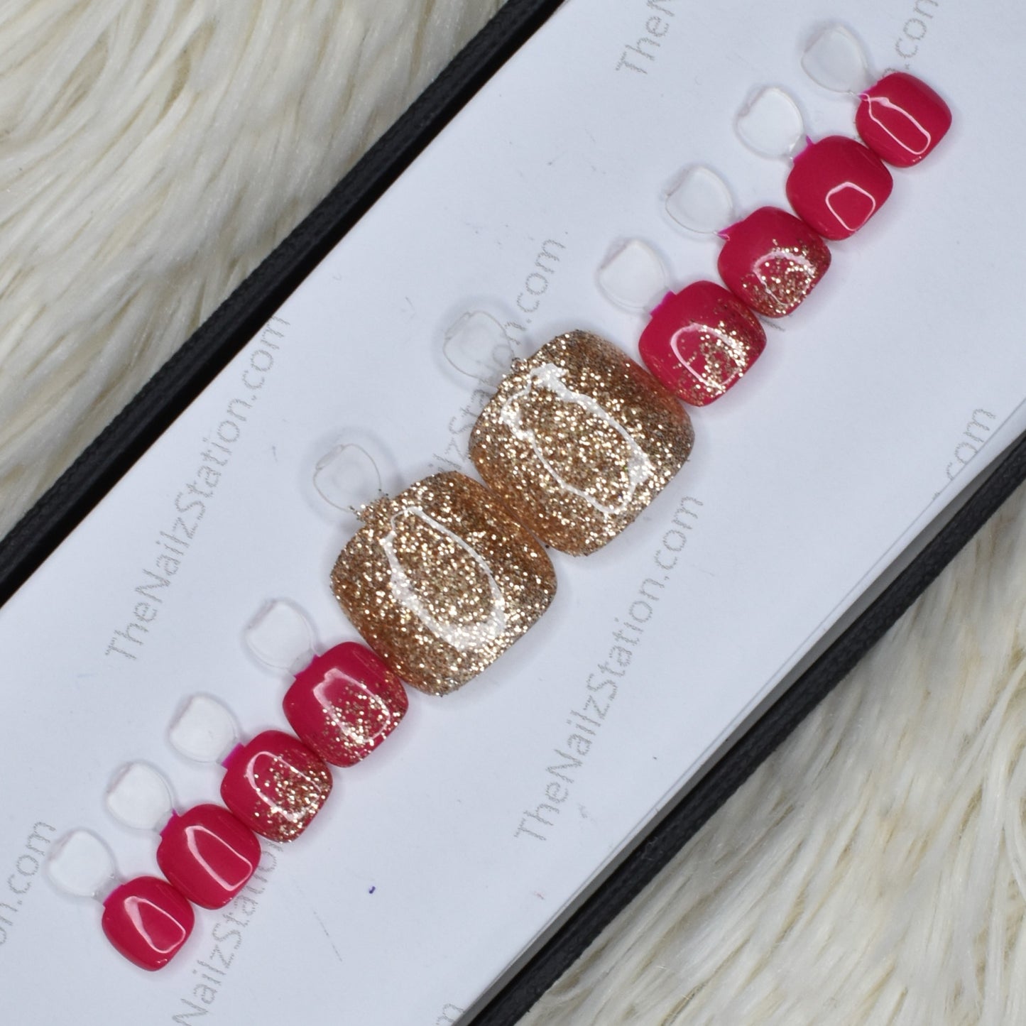 Glossy Pink Golden Glitter Toe Nails Set \\ 456