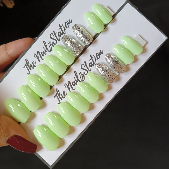 Glossy Pastel Green Silver Glitter Press on Nails Set (20 nails / Coffin)