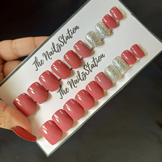 Glossy Rose Silver Glitter Press on Nails Set (20 nails / Square)