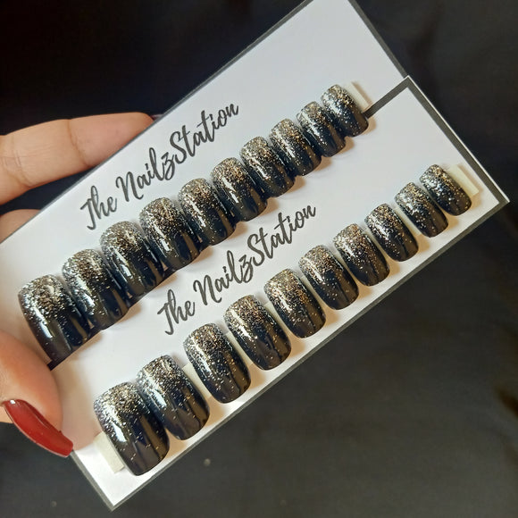 Glossy Black Silver Glitter Ombre Press on Nails Set (20 nails / Medium Square)