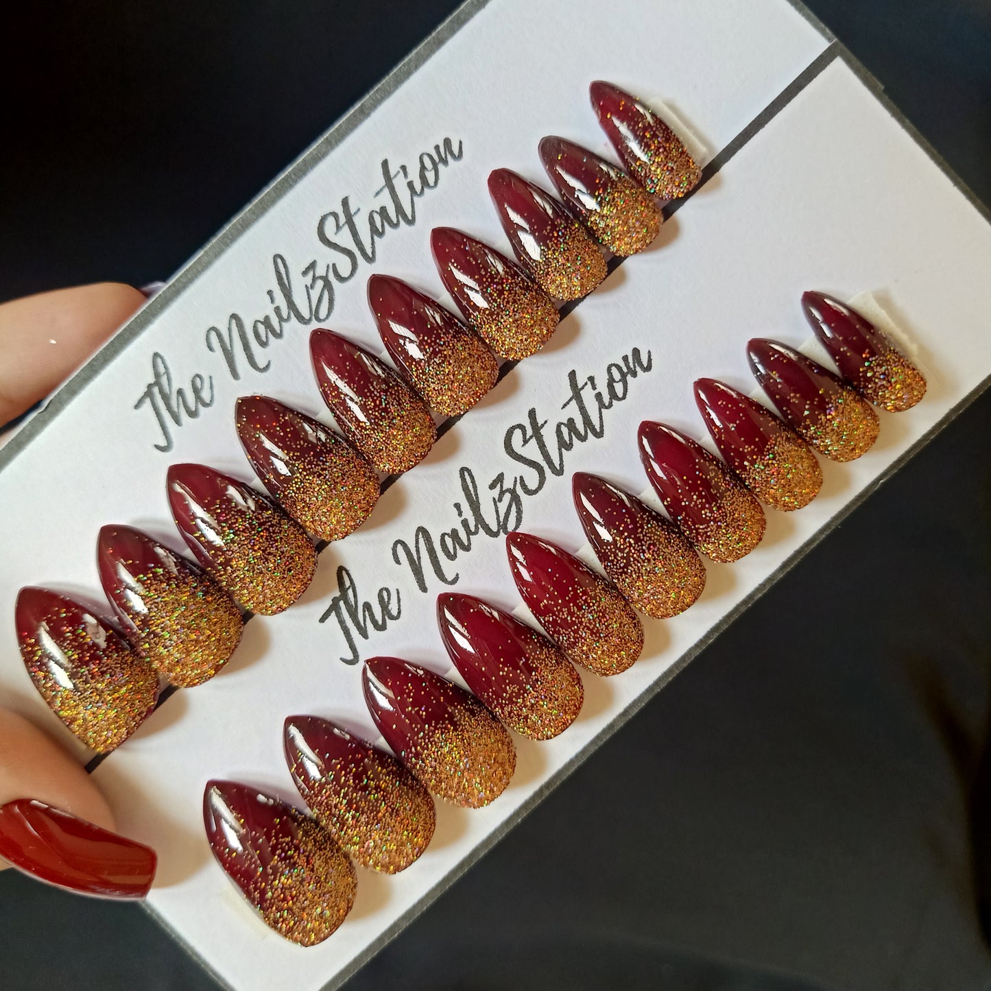 Glossy Maroon Holo Golden Glitter Ombre Press on Nails Set (20 nails /Almond)