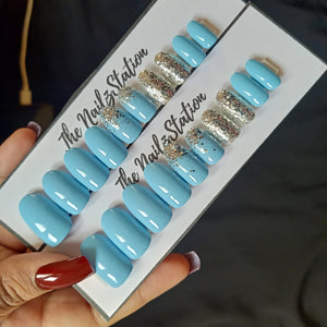 Glossy Pastel Blue Silver Glitter Ombre Press on Nails Set (20 nails /Oval)
