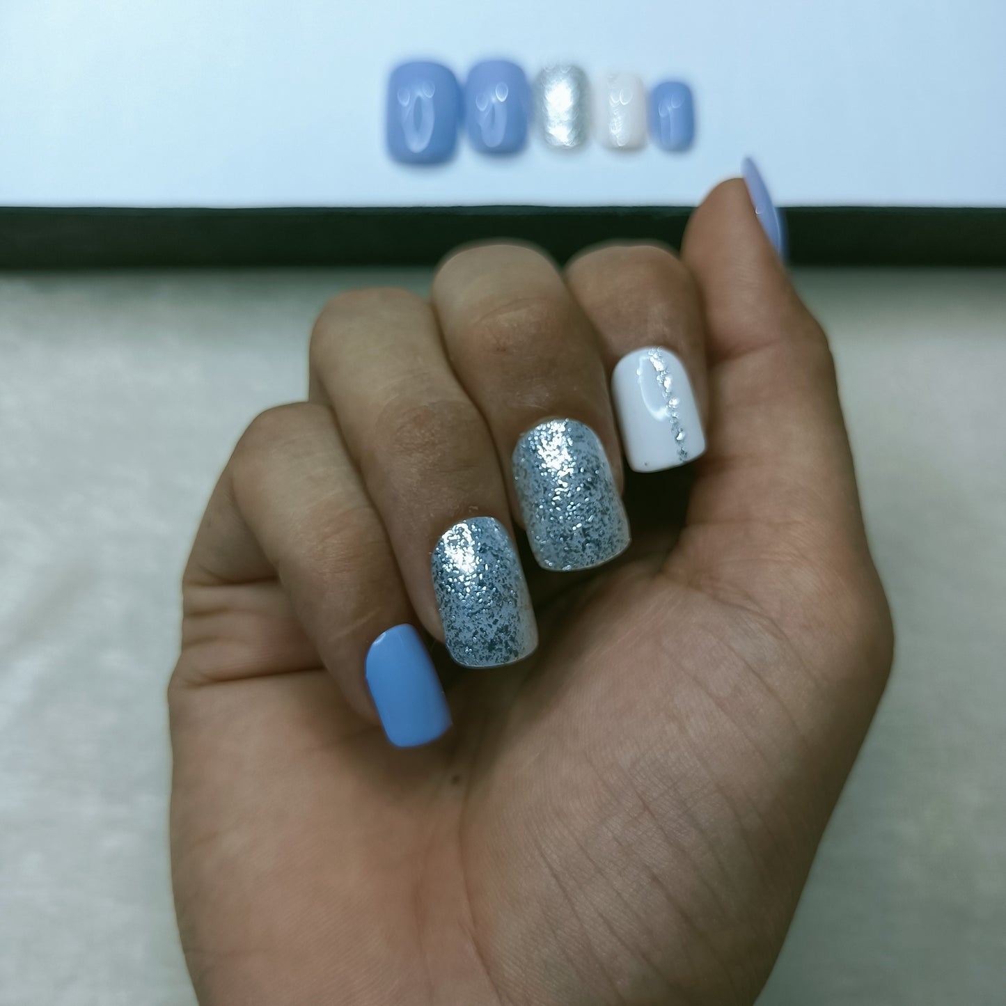 Glossy Lavender with silver Glitter  Press on Nails // 980