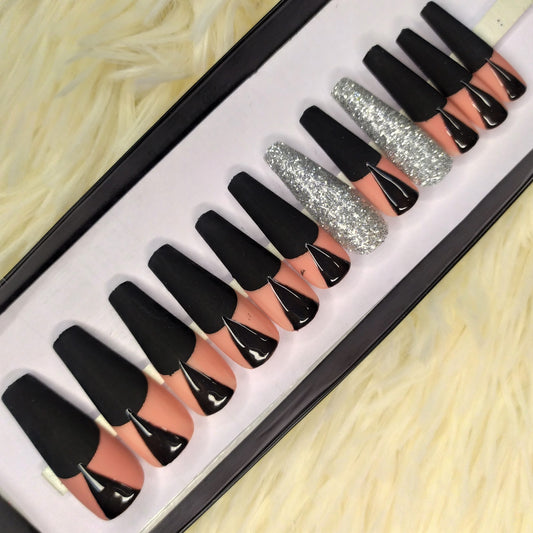 Matte Black & Nude Press on Nails Set // 153