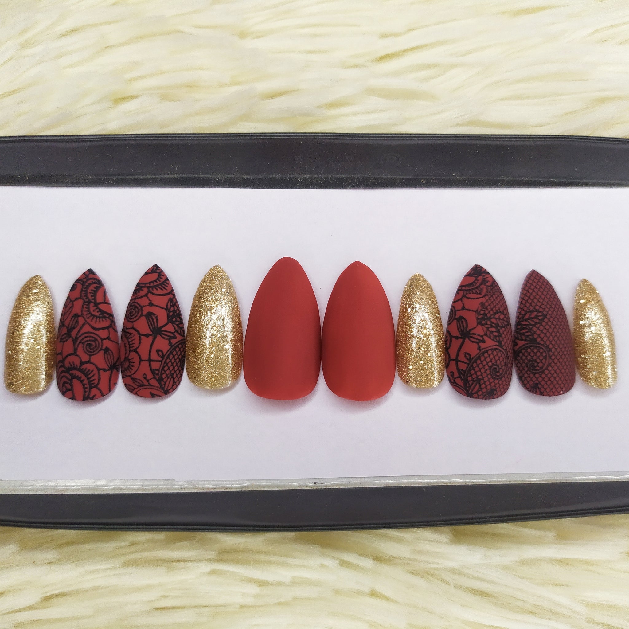 Bridal Red Glitter And Matte Press On Nails (Set Of 24) - Nail Supplies  Mumbai