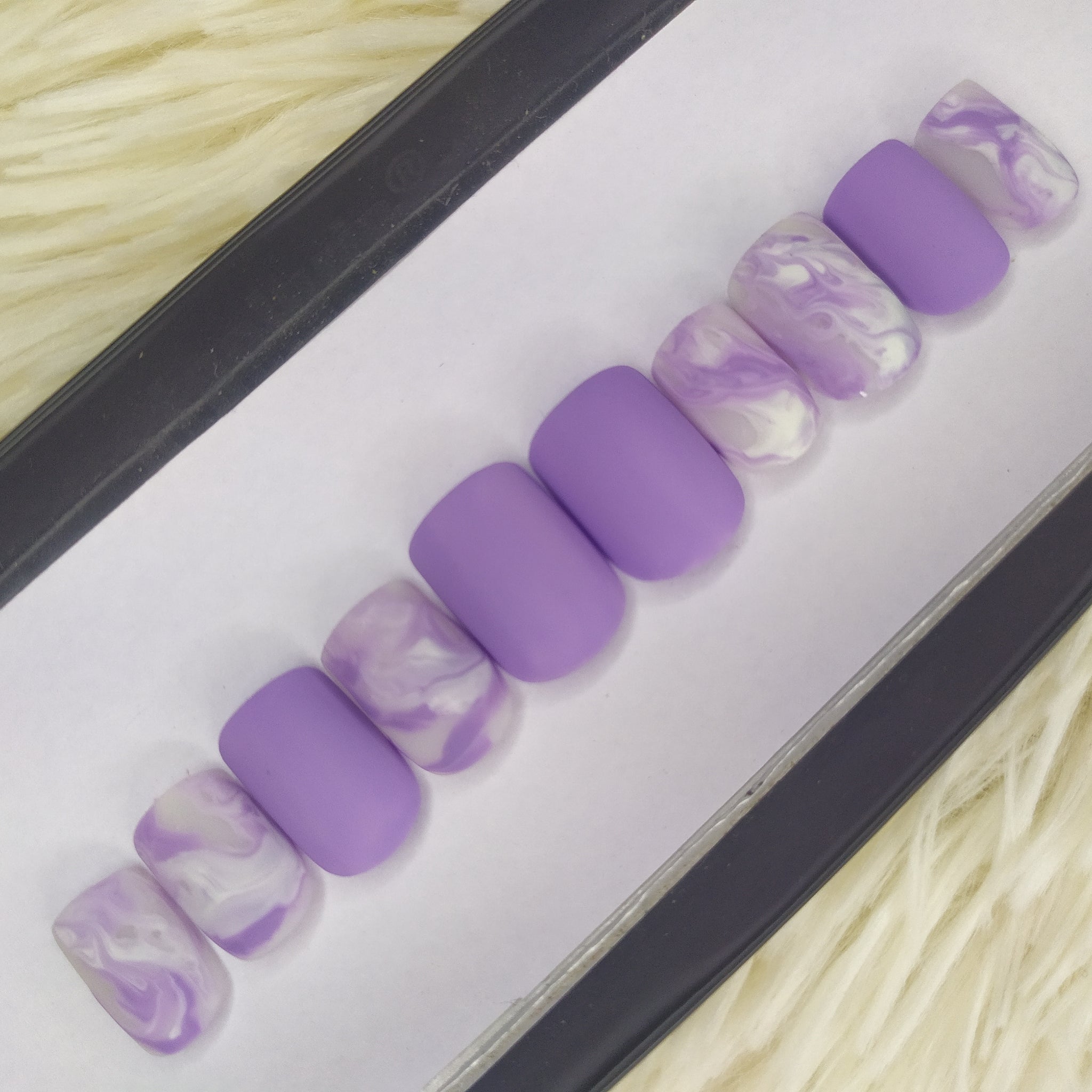 Matte Light Purple Marble Press on Nails Set // 219