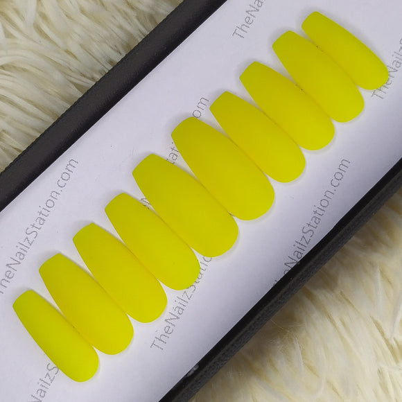 Matte Neon Yellow Press on Nails Set // 330