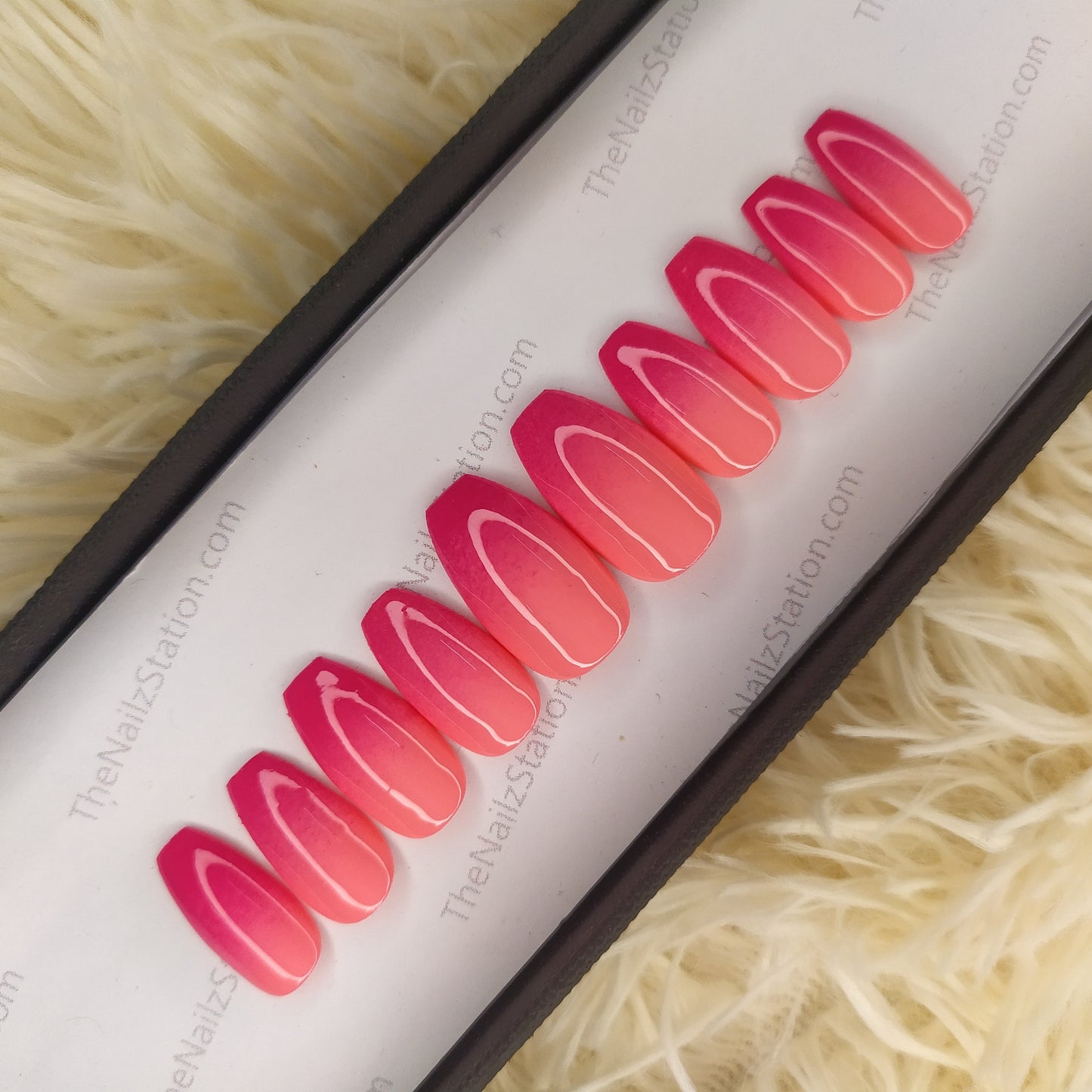 Glossy dark and light Pink Ombre Press on Nails Set