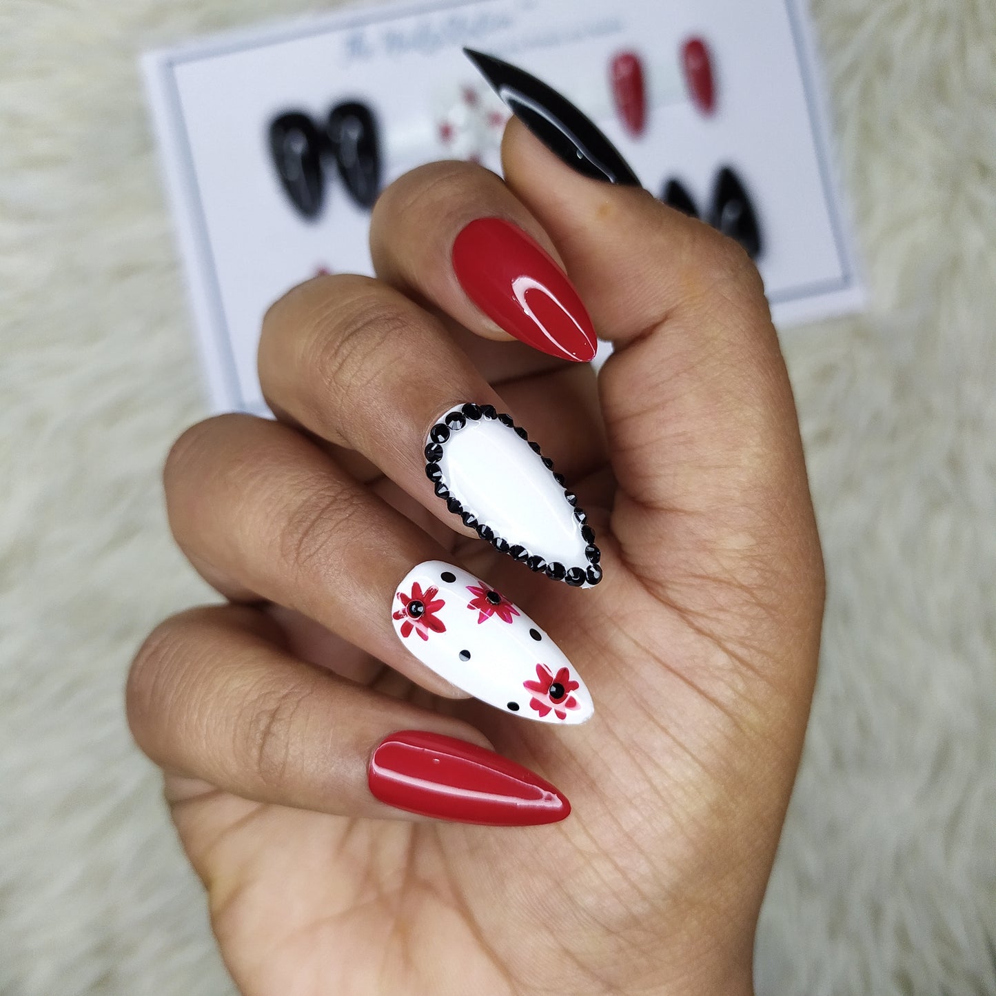 Glossy Red and Black Rhinestones Press on Nails Set // 411