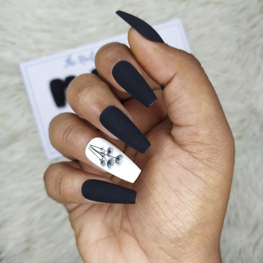 Matte Black Floral Press on Nails Set // 428