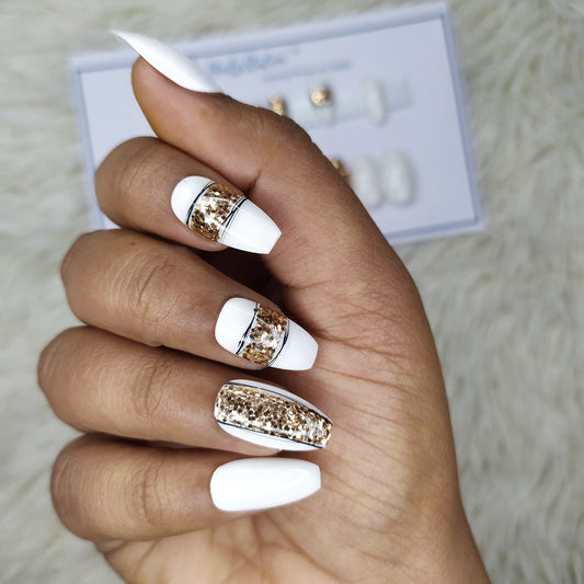 Glossy White Golden Glitter Press on Nails Set // 416