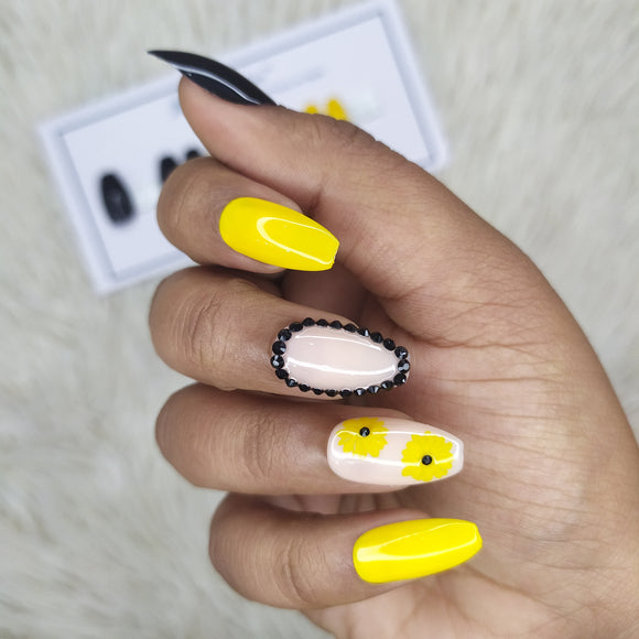 Glossy Yellow and Black Rhinestones Press on Nails Set // 414