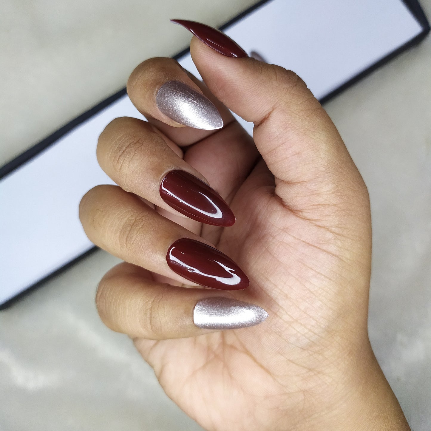 Glossy Dark Maroon Rose Gold Press on Nails Set // 483