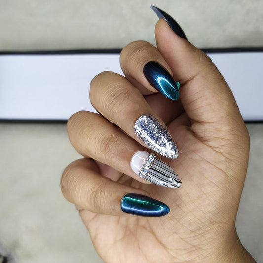 Glossy Chameleon Glitter Rhinestones Press on Nails Set // 487