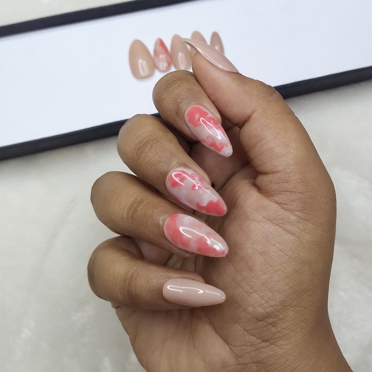 Glossy Nude Red Smoke Press on Nails Set // 502