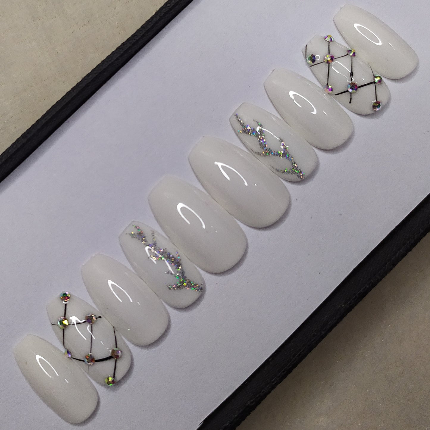 Glossy White Glitter Rhinestones Press on Nails Set // 517