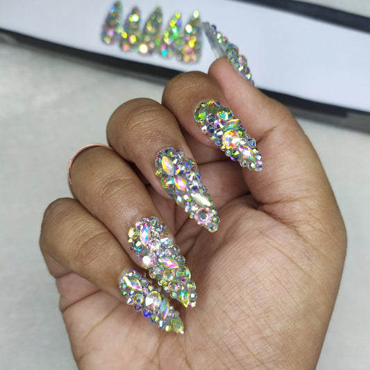 Lux Collection : Full Studded Press on Nails Set // 557