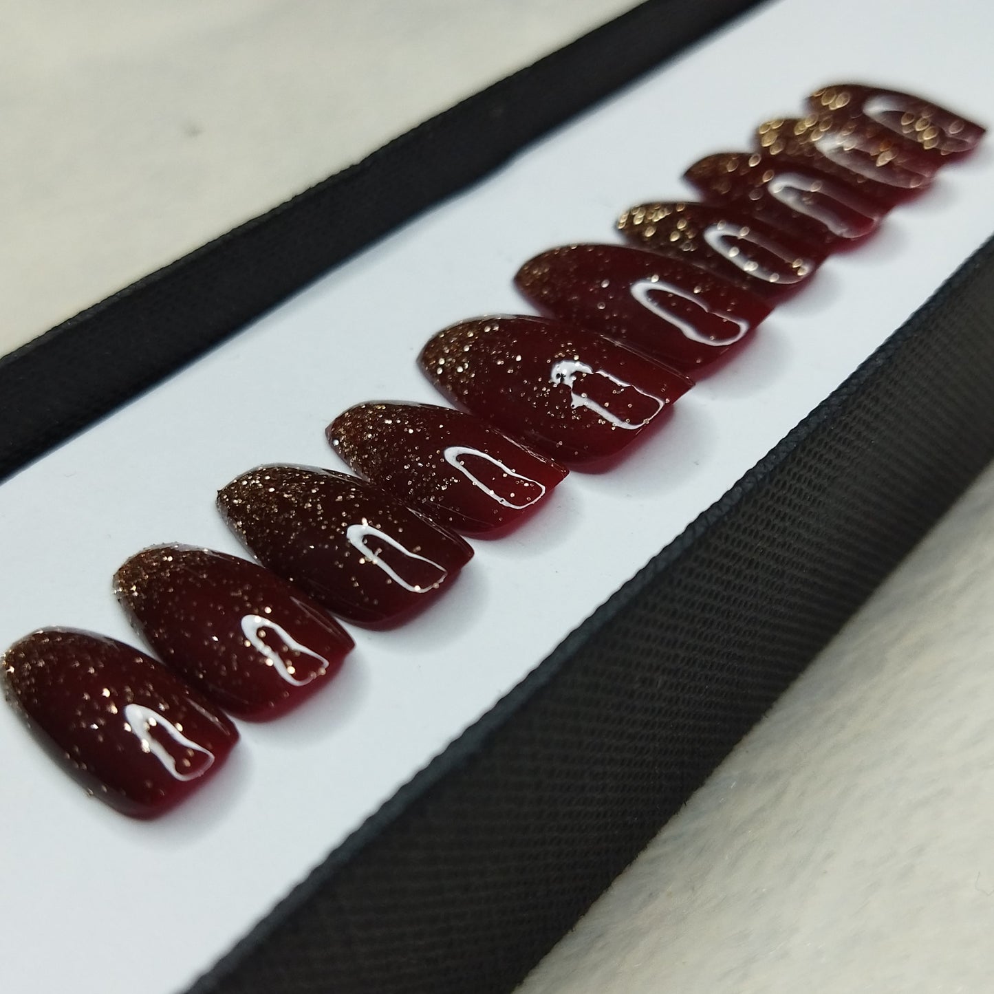 Glossy Maroon Glitter Ombre Print Press on Nails Set // 629
