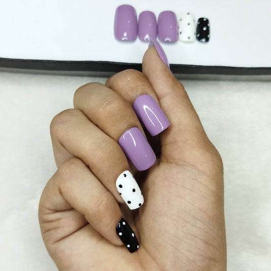 Glossy Purple Dots Press on Nails Set // 646
