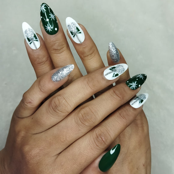 Christmas Collection : Glossy Green Snowball Press on Nails Set