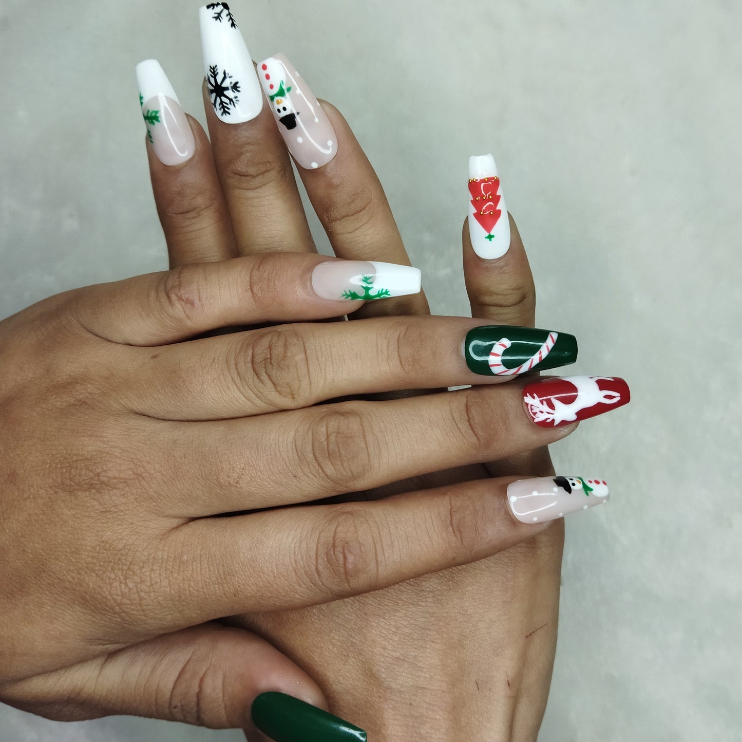 Christmas Collection : Glossy Green and Red Christmas Press on Nails Set