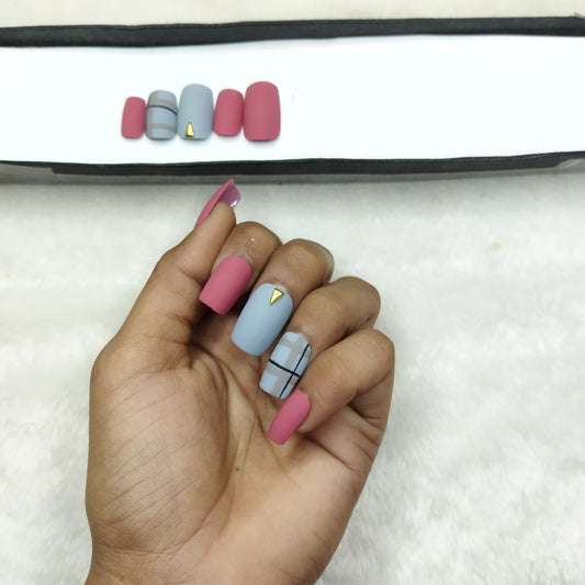 Matte Pink & Grey Checks Print Press on Nails Set // 798