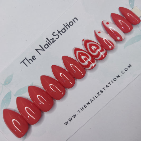 Glossy Pink Hearts Press on Fake Nails // tns593