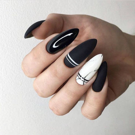 Matte Black Marble Press on Fake Nails // tns204