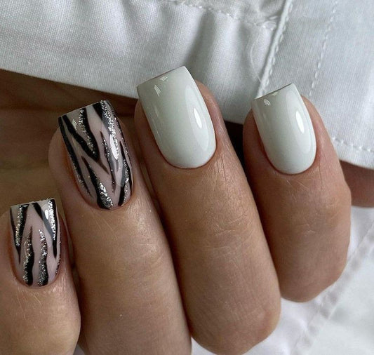 Glossy White Printed Press on Fake Nails // tns495