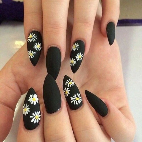 Matte Black Floral Press on Nails // tns114